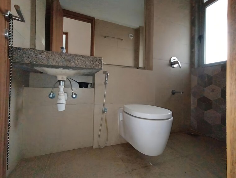 Bathroom, kalpataru-the-sunrise 2 Bedroom 535 Sq.Ft. Apartment In Kolshet Road Thane 10550020