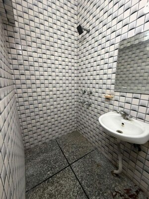 Bathroom in 1 RK Villa at Sector 28 – for Rent