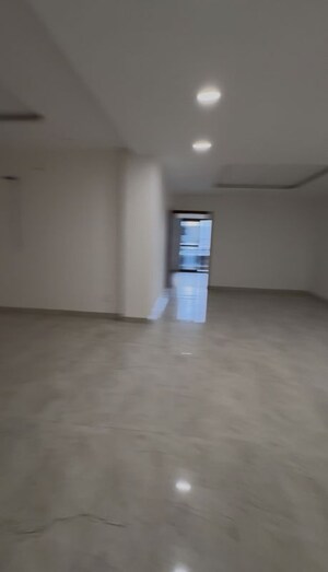 Living Room in 4 BHK Builder Floor at Sector 2 – for Rent