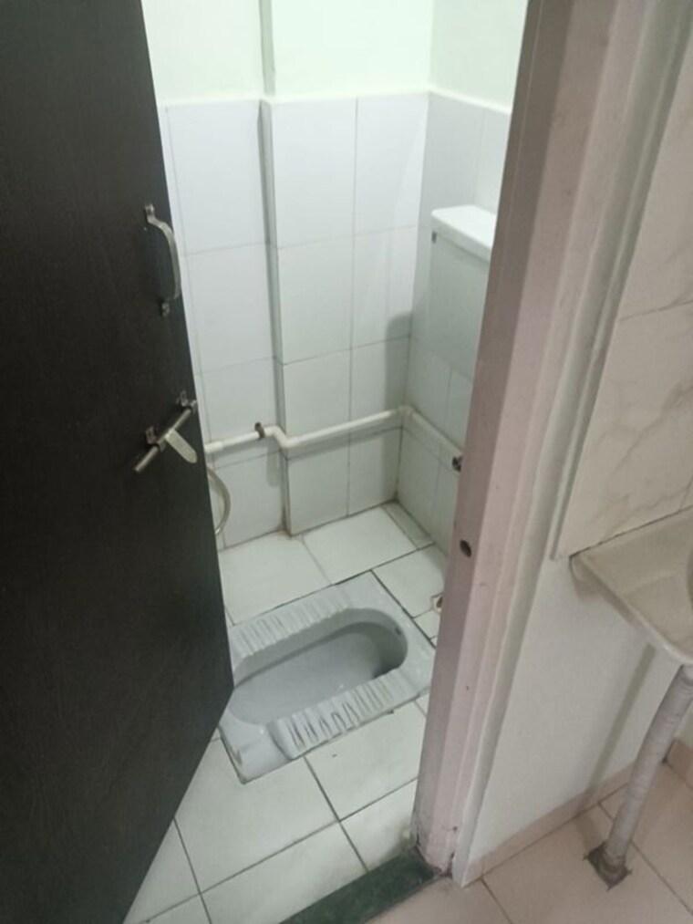 Bathroom, aundh 1 Bedroom 900 Sq.Ft. Apartment In Aundh Pune 10550057