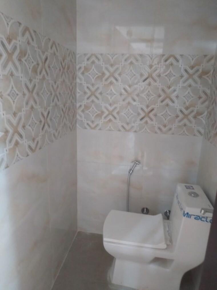 Bathroom, govindpuri 2 Bedroom 65 Sq.Yd. Builder Floor In Govindpuri Delhi 10550050