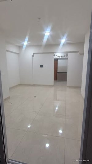 Room in 2 BHK Apartment at Gera World of Joy, Kharadi – for Rent