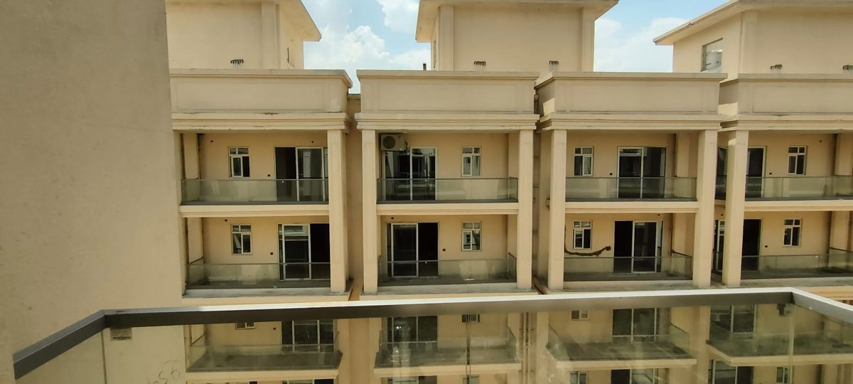3.5 BHK 1350 Sq.Ft. Apartment in Signature Global City