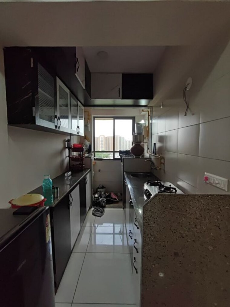 Kitchen, sun-rising-homes 1.5 Bedroom 900 Sq.Ft. Apartment In Jagatpur Ahmedabad 10550112