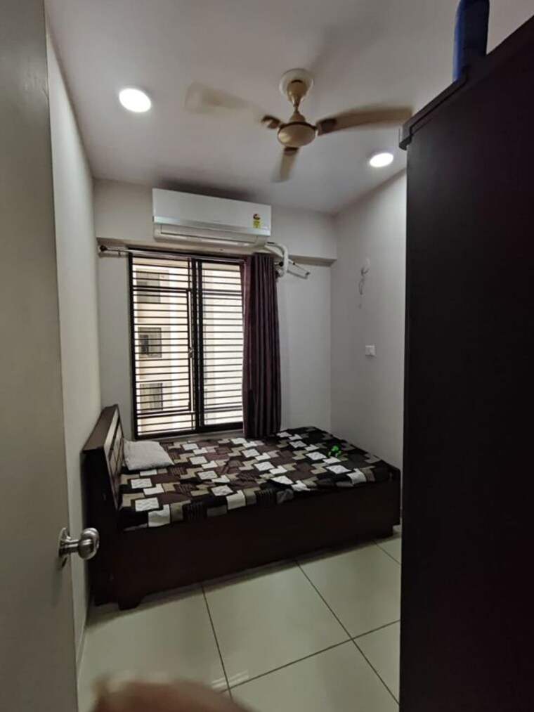 Bedroom, sun-rising-homes 1.5 Bedroom 900 Sq.Ft. Apartment In Jagatpur Ahmedabad 10550112