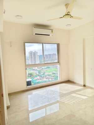 Bedroom in 2.5 BHK Apartment at Chembur – for Rent