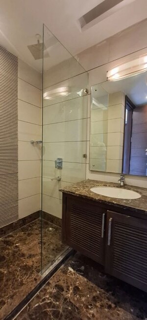 Kitchen in 3 BHK Builder Floor at Green Park – for Rent