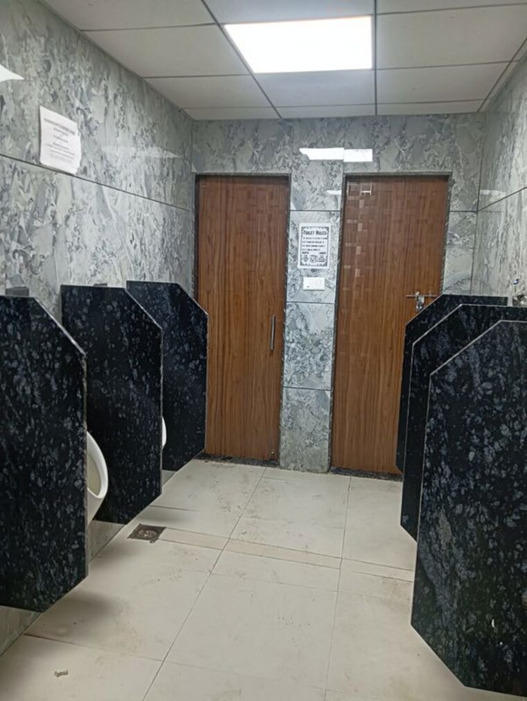 Bathroom, rupa-solitaire Commercial Office Space in IT/SEZ 10000 Sq.Ft. In Kopar Khairane Navi Mumbai 10550095
