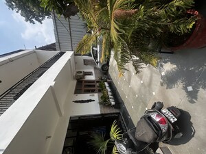 6 BHK Independent House – Entrance View at Sector 9 - for Sale