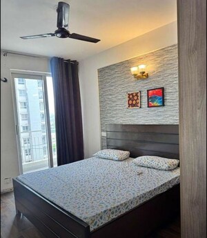 2 BHK Apartment For Rent in Vip Road