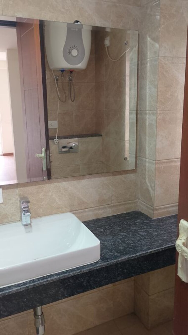 Bathroom, kashish-manor-one 2 Bedroom 1455 Sq.Ft. Apartment In Sector 111 Gurgaon 10550189