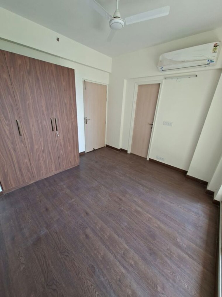 Room, bestech-park-view-altura 3 Bedroom 2015 Sq.Ft. Apartment In Sector 79 Gurgaon 10550215