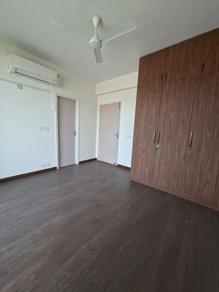 Room, bestech-park-view-altura 3 Bedroom 2015 Sq.Ft. Apartment In Sector 79 Gurgaon 10550215