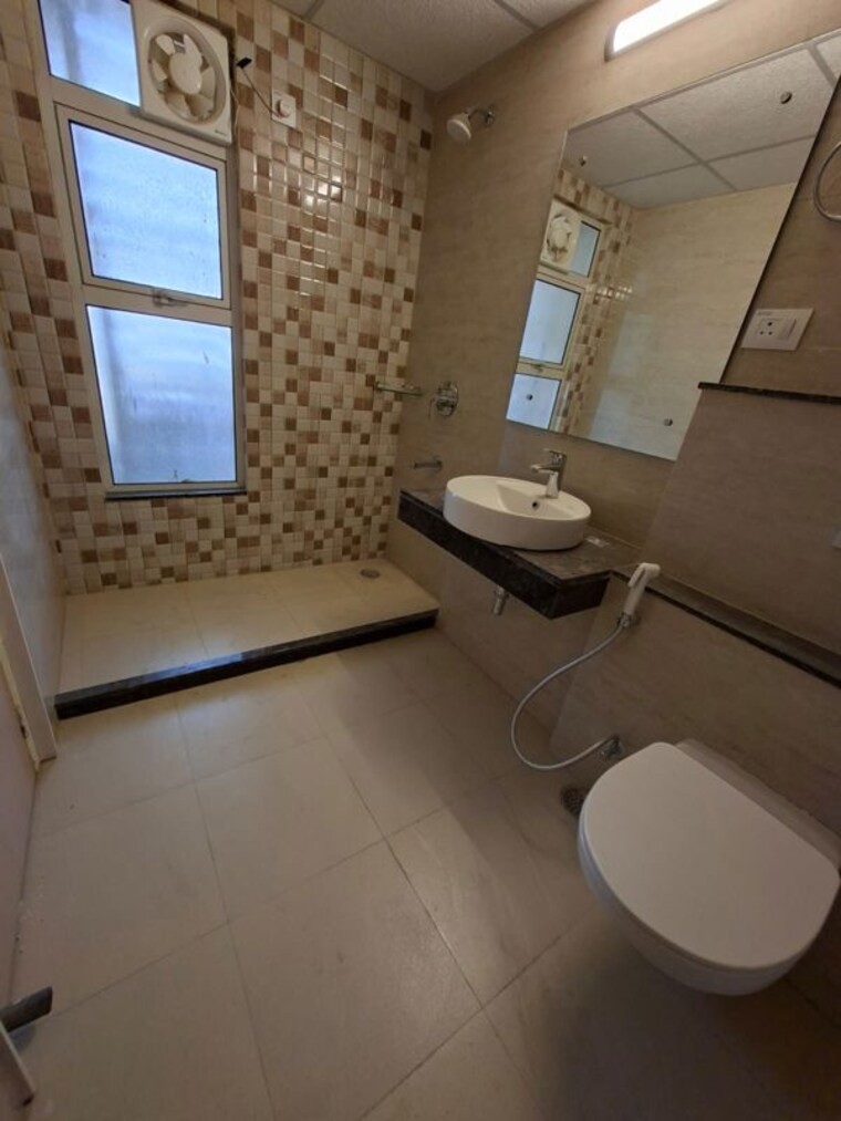 Bathroom, bestech-park-view-altura 3 Bedroom 2015 Sq.Ft. Apartment In Sector 79 Gurgaon 10550215