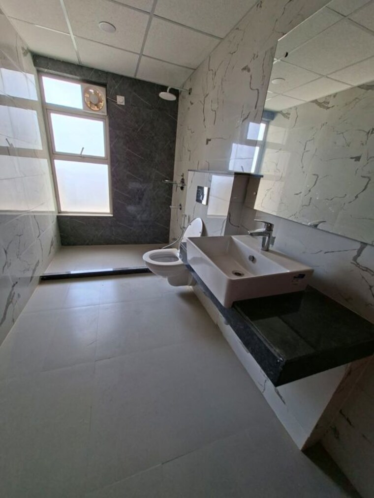 Kitchen, bestech-park-view-altura 3 Bedroom 2015 Sq.Ft. Apartment In Sector 79 Gurgaon 10550215
