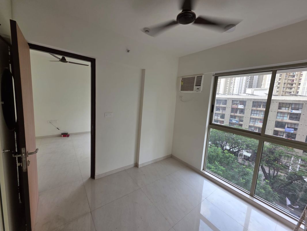 2 BHK Apartment For Rent in Lodha Crown Kolshet, Kolshet Road