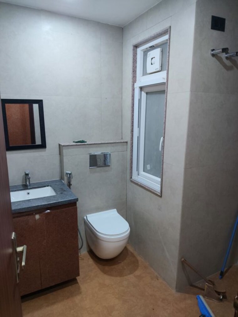 Bathroom, vijayant-enclave 3 Bedroom 2500 Sq.Ft. Apartment In Sector 29 Noida 10550267