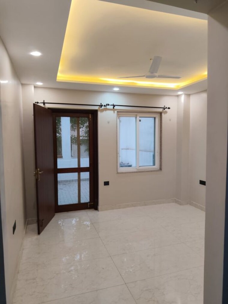 Room, vijayant-enclave 3 Bedroom 2500 Sq.Ft. Apartment In Sector 29 Noida 10550267