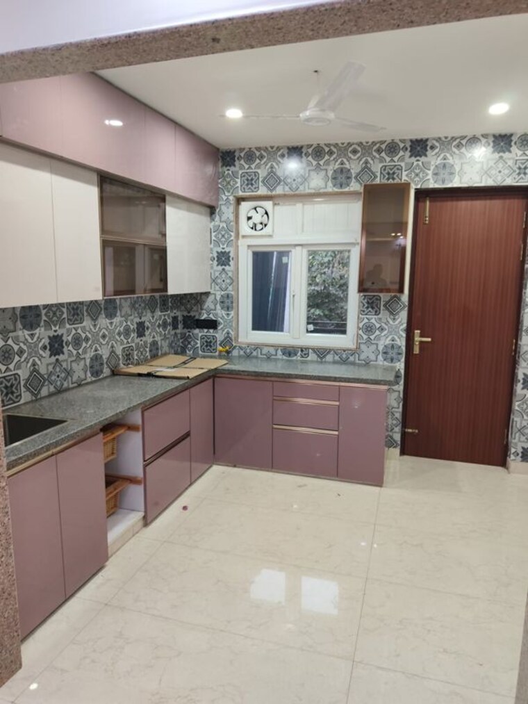 Kitchen, vijayant-enclave 3 Bedroom 2500 Sq.Ft. Apartment In Sector 29 Noida 10550267