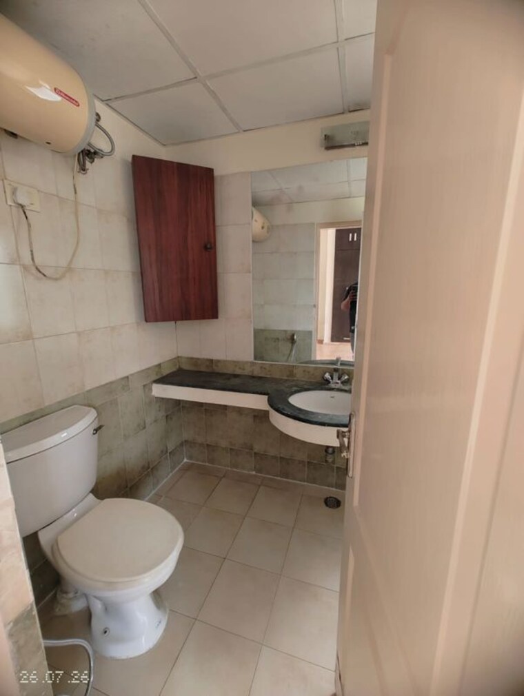 Bathroom, bestech-park-view-city-2 3.5 Bedroom 1950 Sq.Ft. Apartment In Sector 49 Gurgaon 10550307