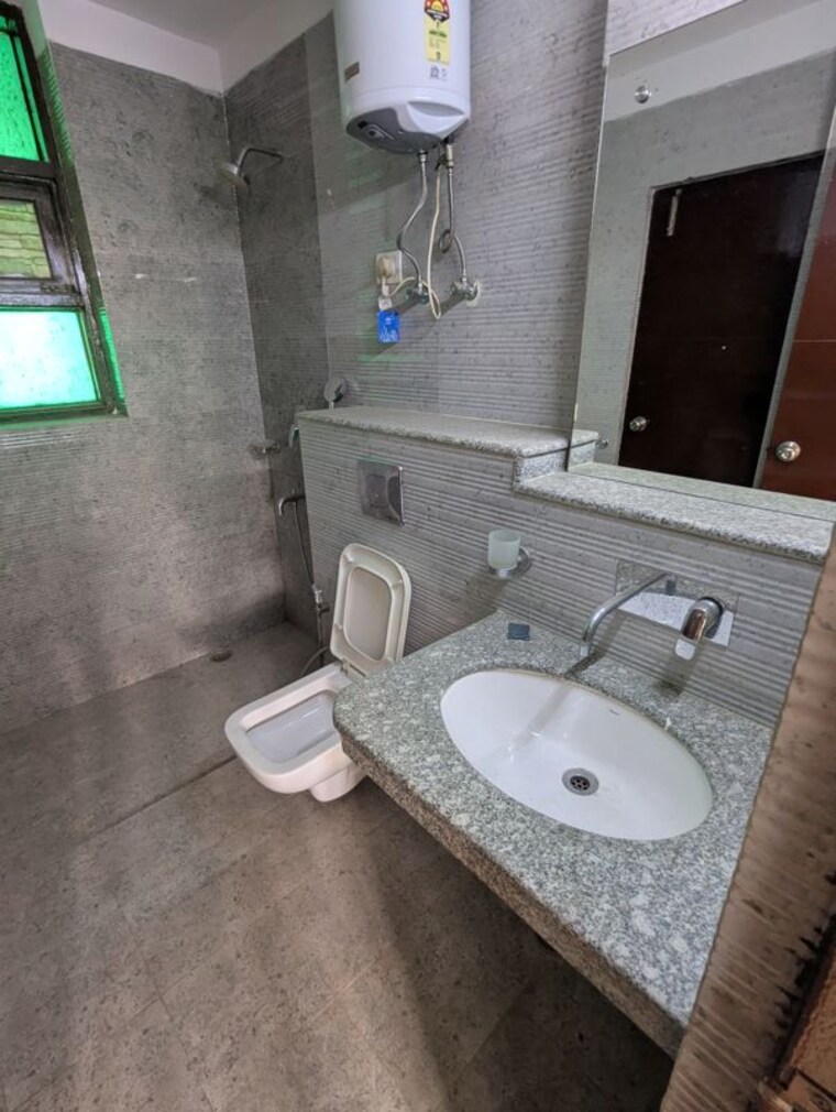 Bathroom, omaxe-the-nile 3 Bedroom 2083 Sq.Ft. Apartment In Sector 49 Gurgaon 10550318