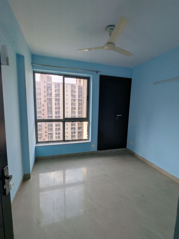 Room, unitech-uniworld-gardens 3 Bedroom 1355 Sq.Ft. Apartment In Sector 47 Gurgaon 10550340