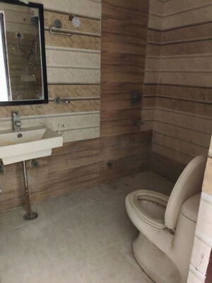 Bathroom in 3 BHK Builder Floor at Sector 21 – for Rent