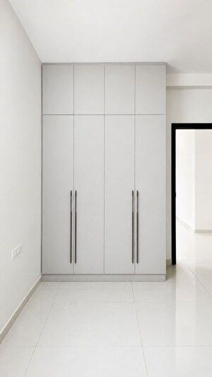 Room in 4 BHK Apartment at LnT Raintree Boulevard, Hebbal – for Rent