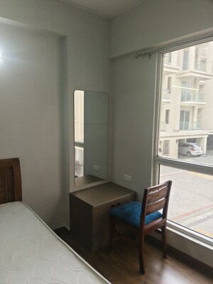 Room in 3 BHK Apartment at Signature Global City, Sector 37d – for Rent