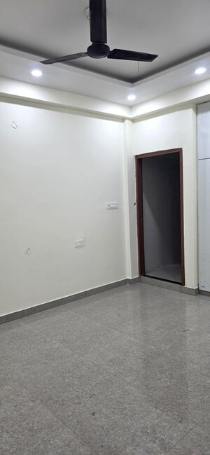 Room in 3 BHK Independent House at Sector 104 – for Rent