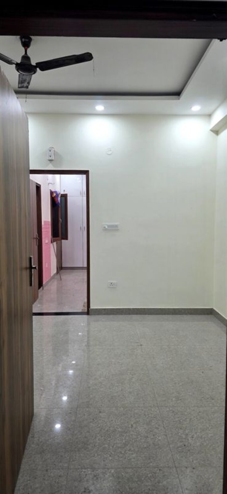 Room, sector 104 3 Bedroom 200 Sq.Mt. Independent House In Sector 104 Noida 10550484