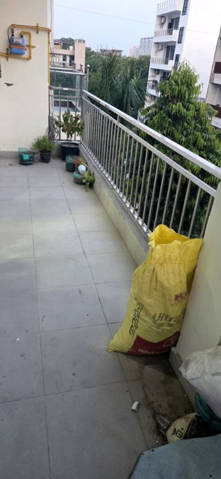 Balcony, sector 104 3 Bedroom 200 Sq.Mt. Independent House In Sector 104 Noida 10550484