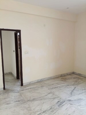 Room in 4 BHK Apartment at Sector 24 – for Sale