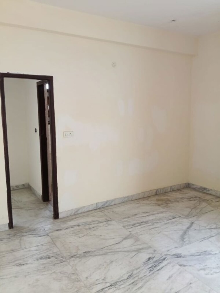 Room, sector 24 4 Bedroom 2500 Sq.Ft. Apartment In Sector 24 Panchkula 10550515