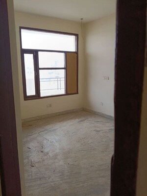 Room in 4 BHK Apartment at Sector 24 – for Sale