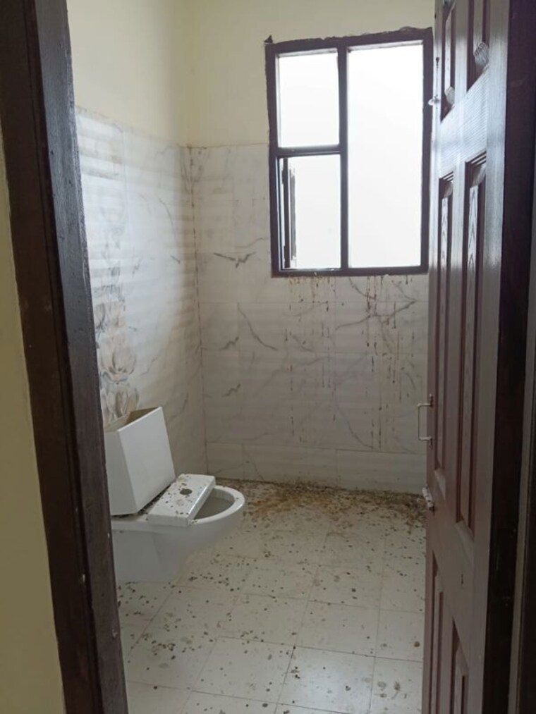 Bathroom, sector 24 4 Bedroom 2500 Sq.Ft. Apartment In Sector 24 Panchkula 10550515