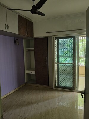 Room in 2 BHK Apartment at Gaur City 2 - 14th Avenue, Sector 16c Greater Noida – for Rent
