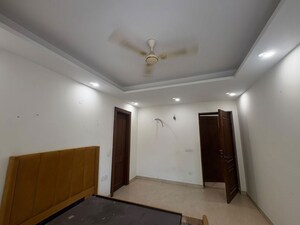 Room in 2 BHK Builder Floor at Sector 23 – for Rent