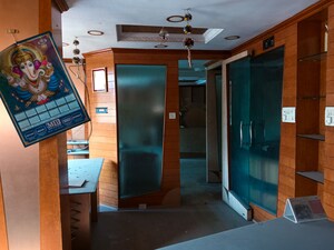 Team Area in  Shop at Sadar – for Sale