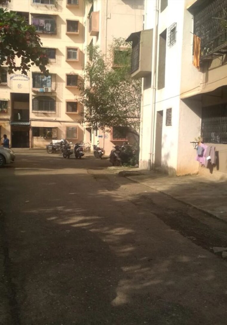  Parking, brightland-phase-1-chs 1 Bedroom 350 Sq.Ft. Apartment In Balkum Pada Thane 10550792