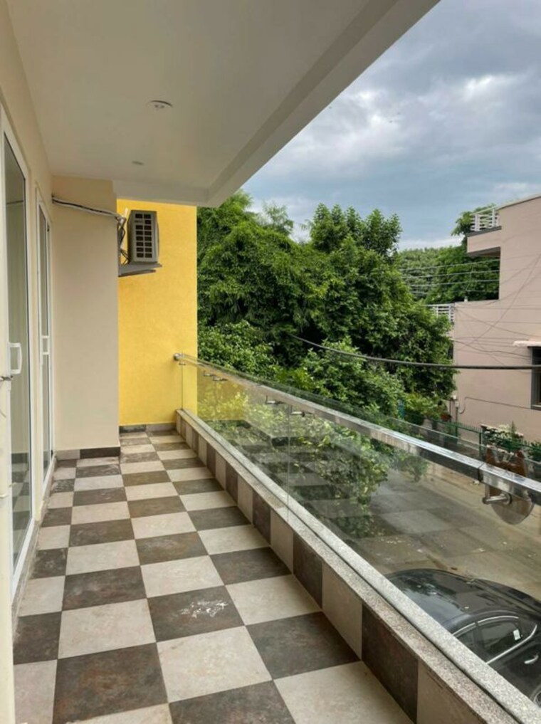Balcony, sector 46 1 Bedroom 600 Sq.Ft. Builder Floor In Sector 46 Gurgaon 10550799