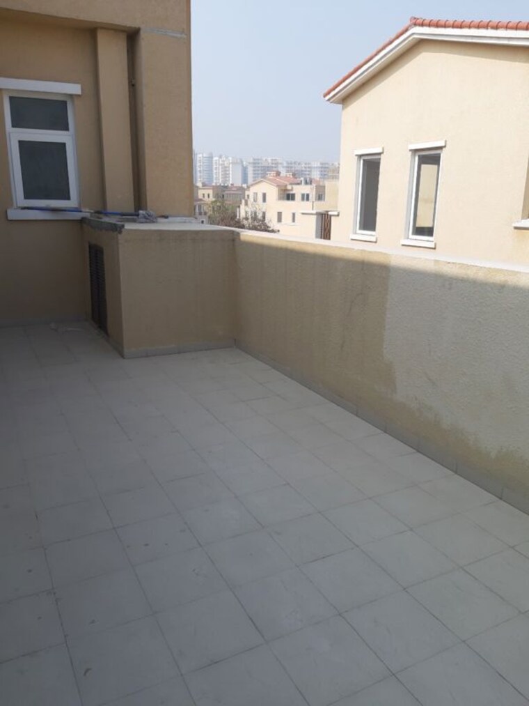 Balcony, emaar-marbella 5 Bedroom 8120 Sq.Ft. Villa In Sector 66 Gurgaon 10426521