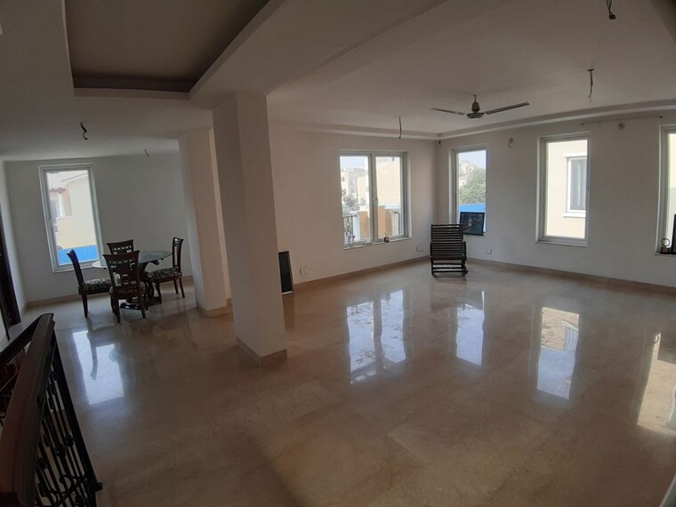 Room, emaar-marbella 5 Bedroom 8120 Sq.Ft. Villa In Sector 66 Gurgaon 10426521