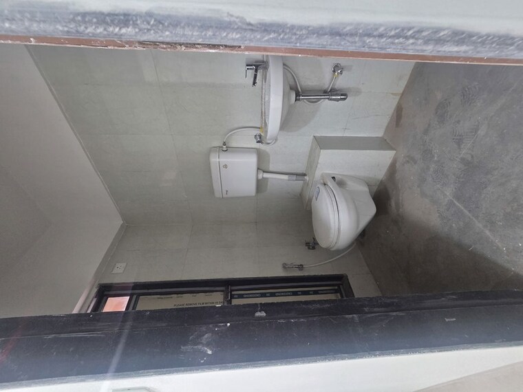 Bathroom, siddharth-nagar-chs-goregaon 2.5 Bedroom 700 Sq.Ft. Apartment In Goregaon West Mumbai 10550851