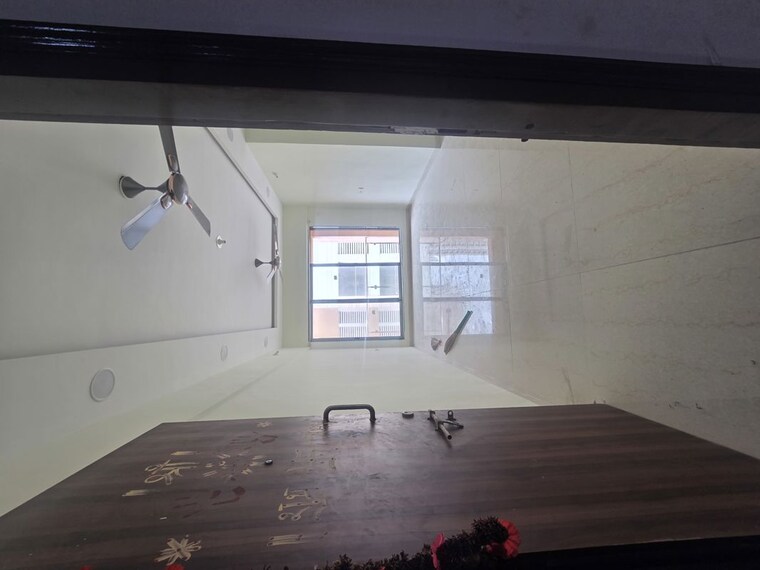 Room, siddharth-nagar-chs-goregaon 2.5 Bedroom 700 Sq.Ft. Apartment In Goregaon West Mumbai 10550851