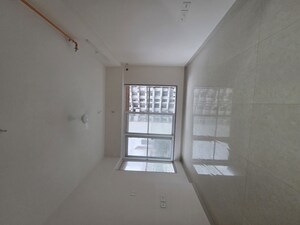 Room in 3.5 BHK Apartment at Je And Vee Om Trimurti, Malad East – for Rent