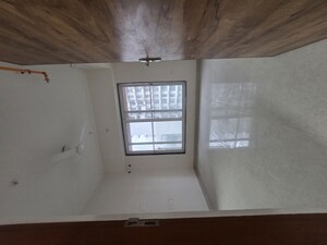Room in 3.5 BHK Apartment at Je And Vee Om Trimurti, Malad East – for Rent