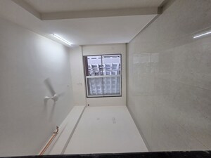 Room in 3.5 BHK Apartment at Je And Vee Om Trimurti, Malad East – for Rent