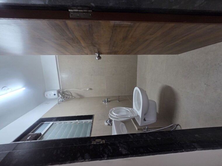 Bathroom, je-and-vee-om-trimurti 3.5 Bedroom 1020 Sq.Ft. Apartment In Malad East Mumbai 10540546