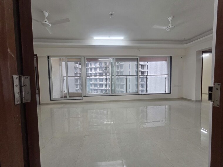 Room, je-and-vee-om-trimurti 3.5 Bedroom 1020 Sq.Ft. Apartment In Malad East Mumbai 10540546